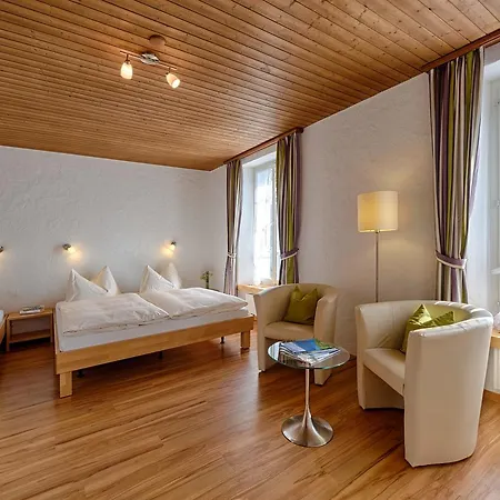 Neuhaus Golf- & Strandhotel Hotel